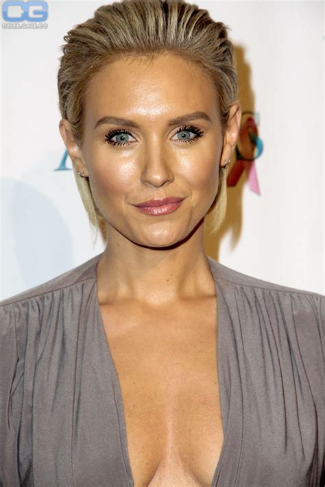 Nicky Whelan nude pictures, onlyfans leaks, playboy photos, sex。